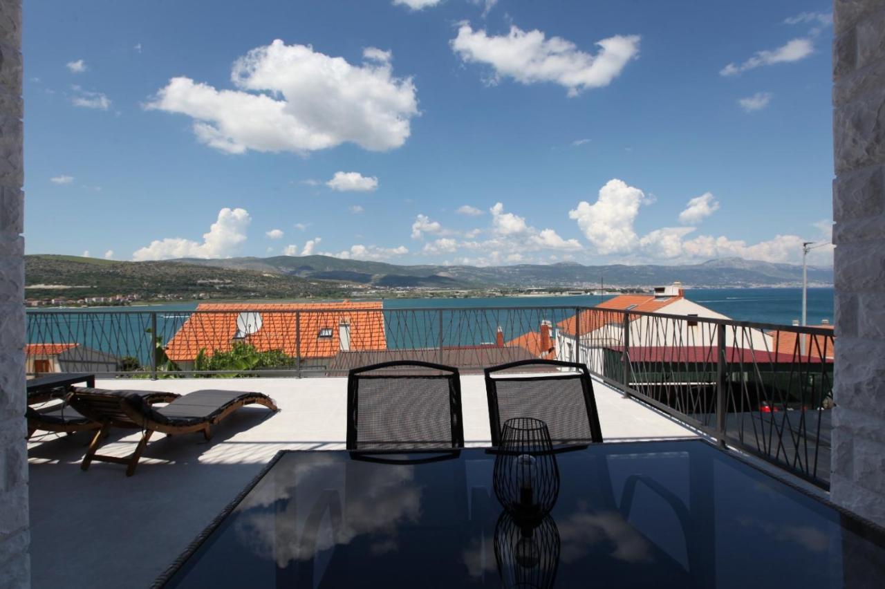 Apartment With Terrace And Sea View - Lucic Trogir Luaran gambar