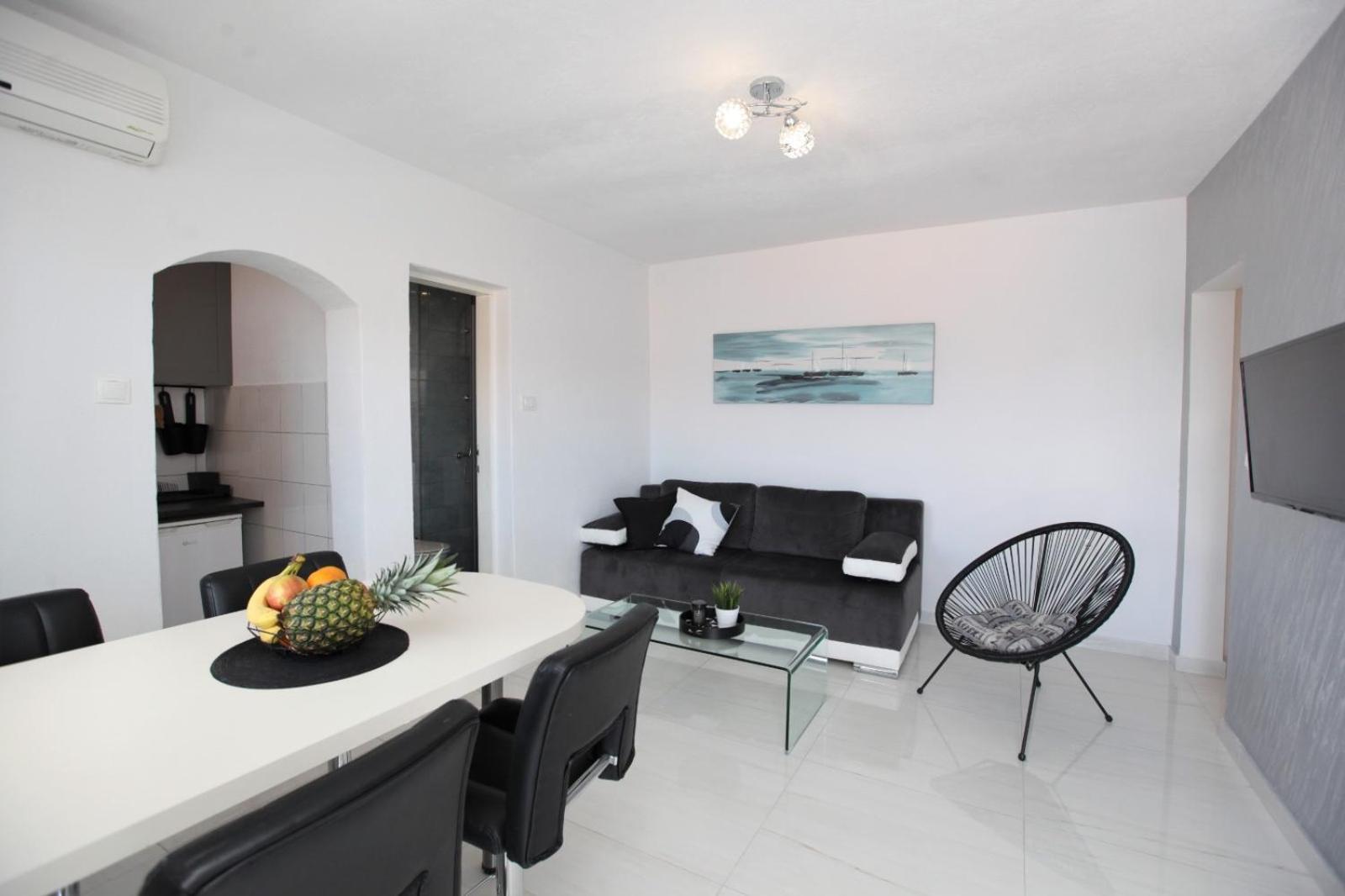 Apartment With Terrace And Sea View - Lucic Trogir Luaran gambar