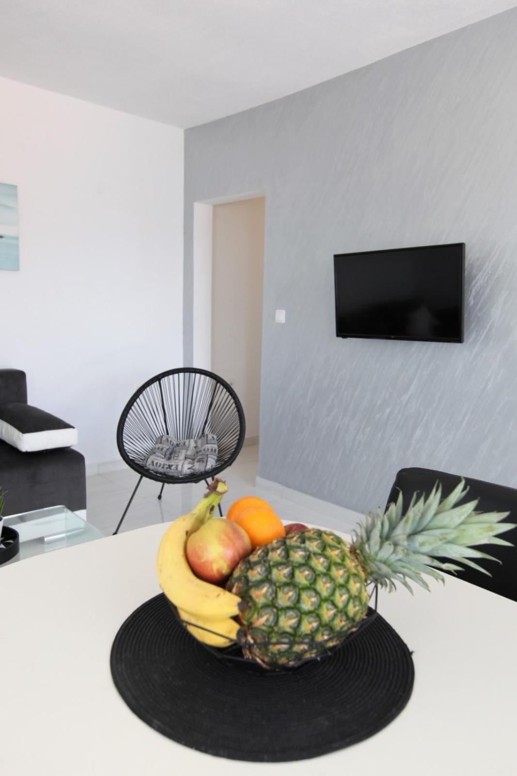 Apartment With Terrace And Sea View - Lucic Trogir Luaran gambar