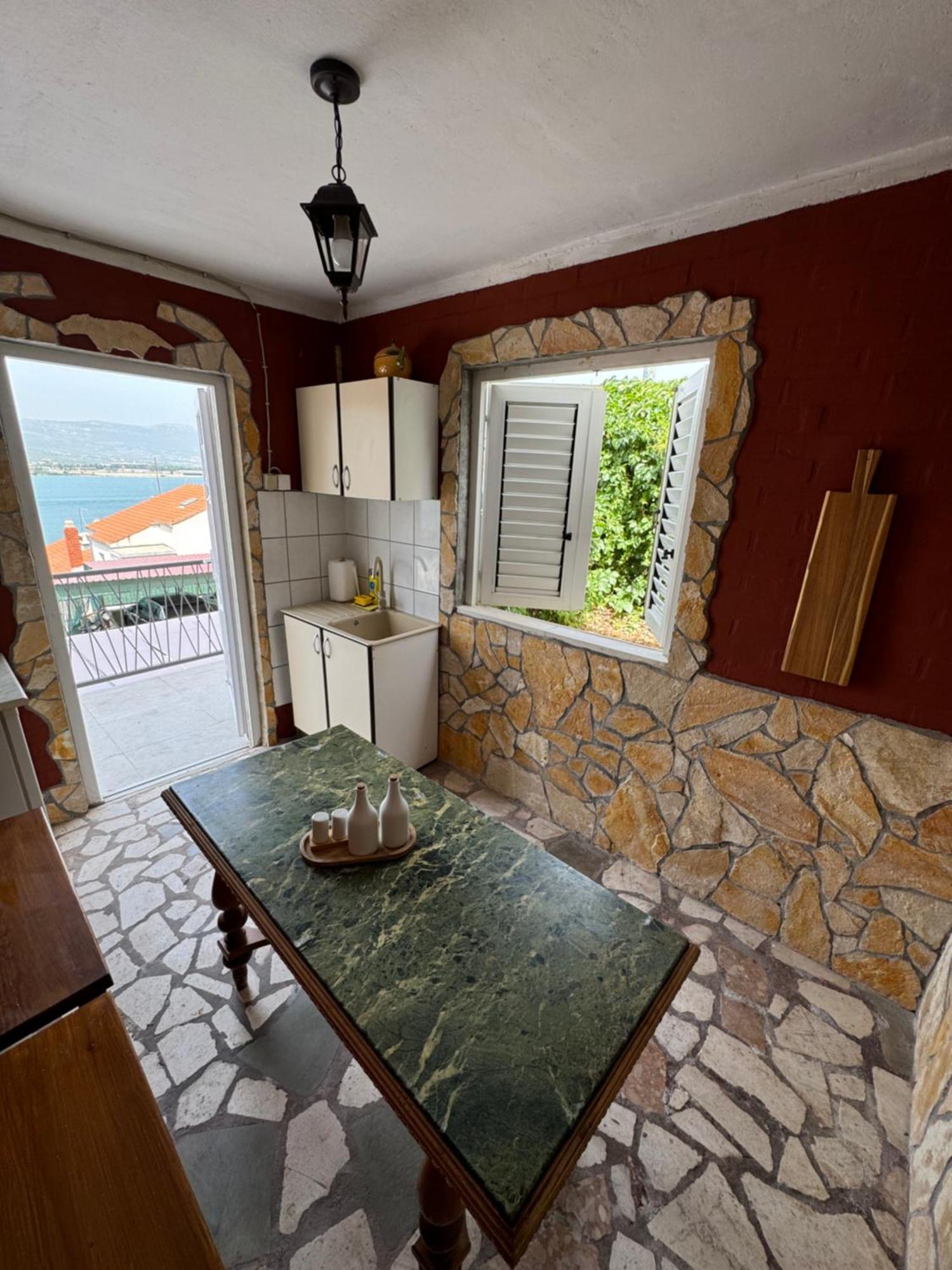 Apartment With Terrace And Sea View - Lucic Trogir Luaran gambar