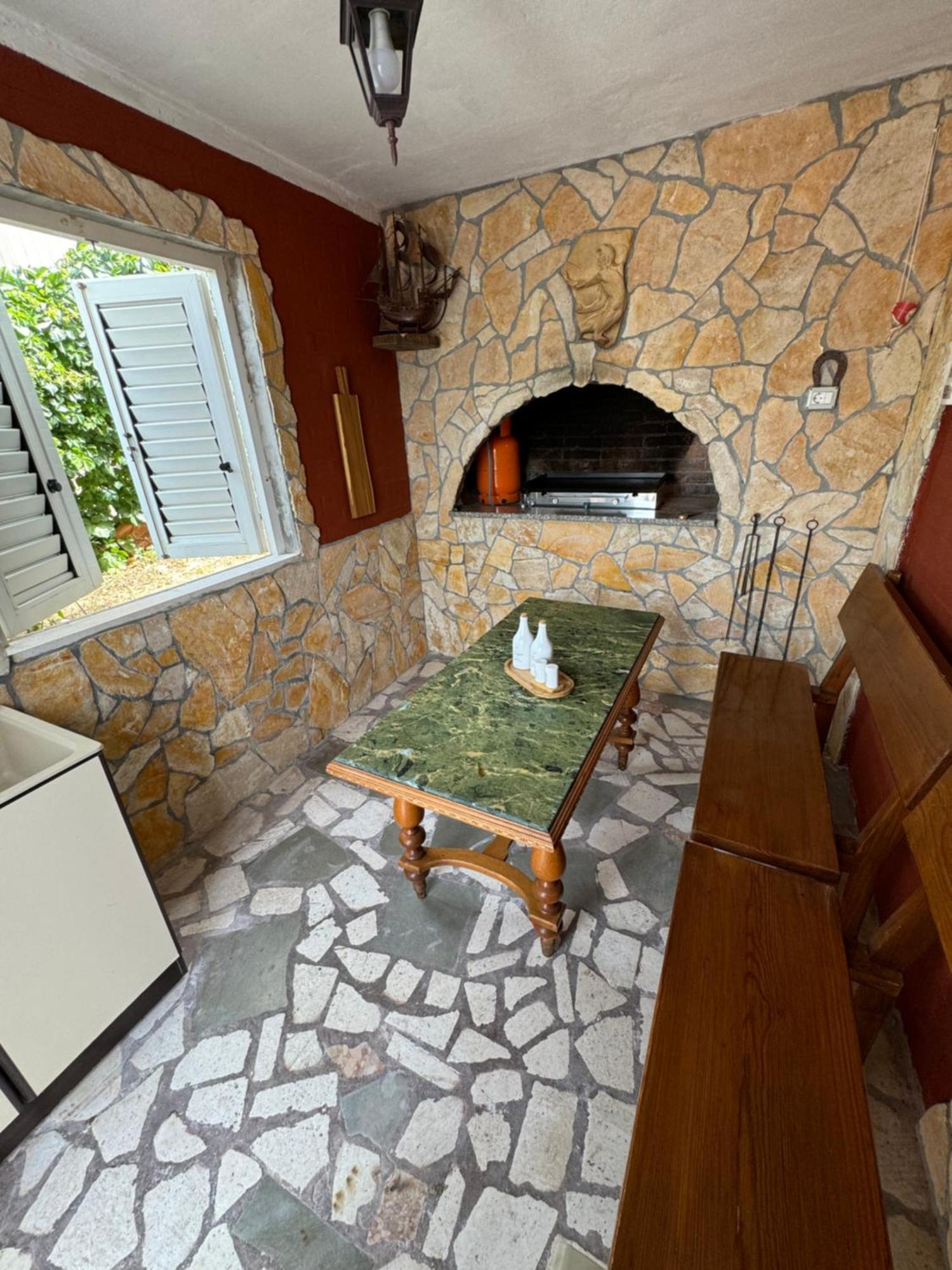 Apartment With Terrace And Sea View - Lucic Trogir Luaran gambar